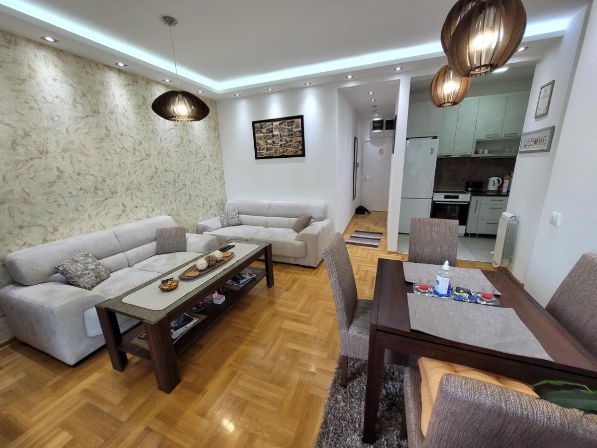 Apartment Iris Belgrado Exterior foto